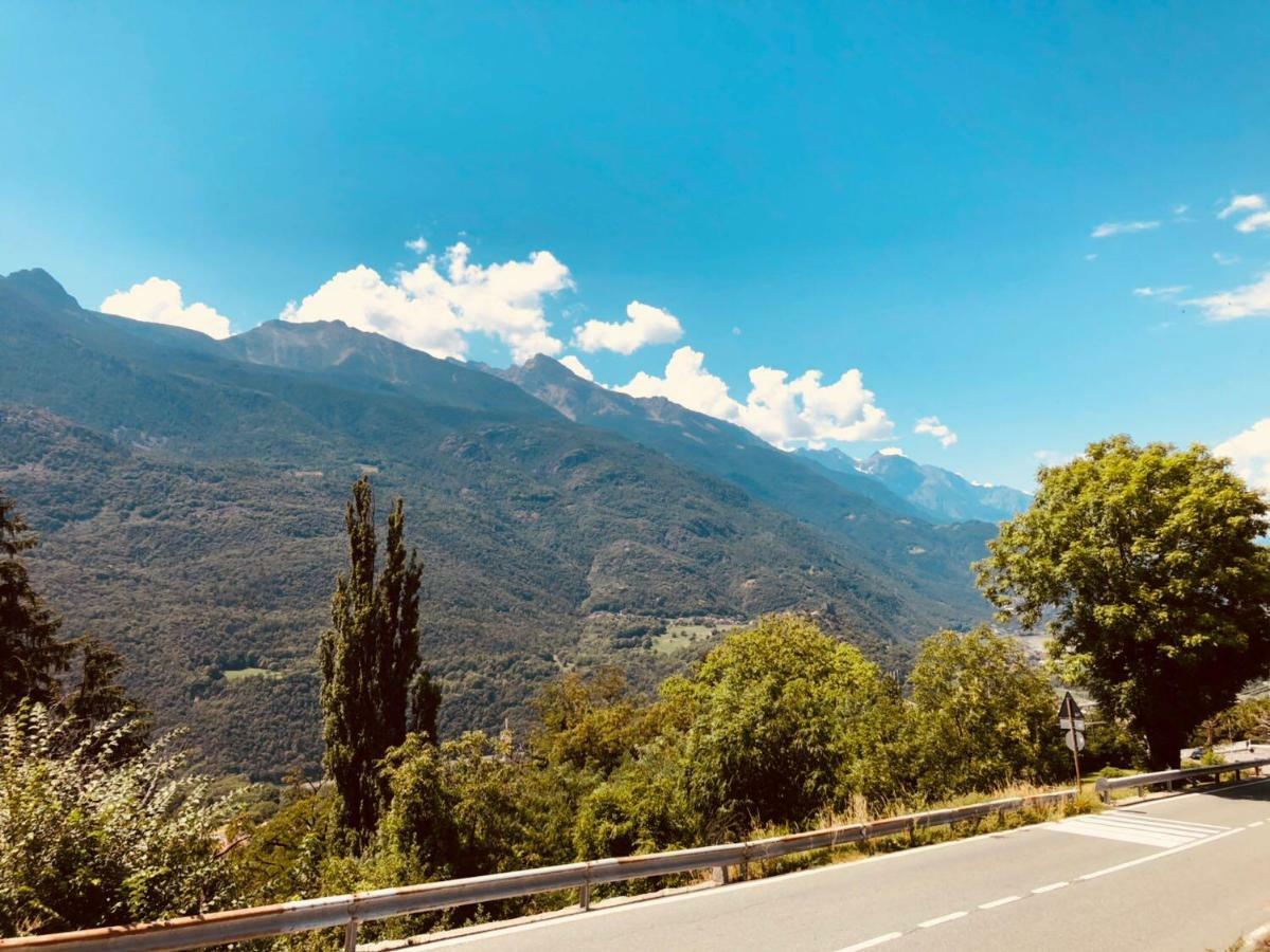 Appartamento Rosa Alpina Tra Il Casino E Le Terme Di Saint Vincent エクステリア 写真